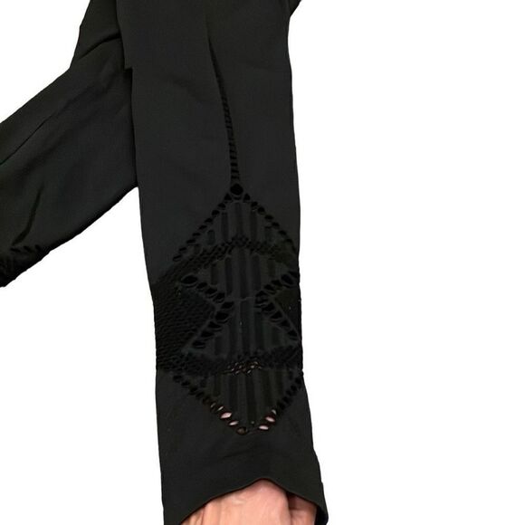 EUC Nux Seamless Black Mesh Textured Crop Legging Yoga Pants - Size Small - Picture 11 of 13